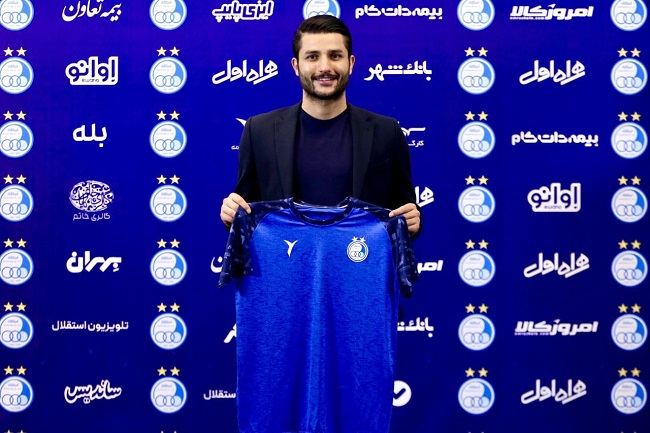 عارف غلامی قراردادش را با استقلال تمدید کرد - اخبار اسپرت عارف غلامی قراردادش را با استقلال تمدید کرد