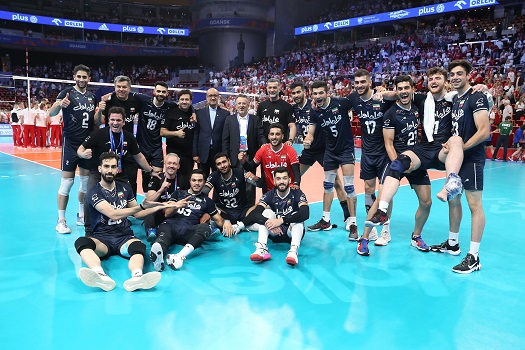 لهستان 2- ایران 3؛ درهم کوبیده شدن لهستان در خانه