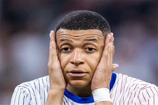 اخراج ناامیدکنندهترین فوق ستاره یورو! - اخبار اسپرت اخراج ناامیدکنندهترین فوق ستاره یورو!