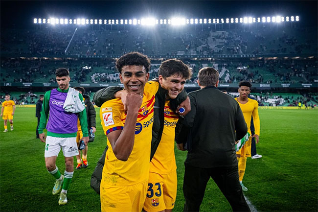 یامال و کوبارسی رسما بازیکن تیم اول بارسا شدند! - اخبار اسپرت یامال و کوبارسی رسما بازیکن تیم اول بارسا شدند!