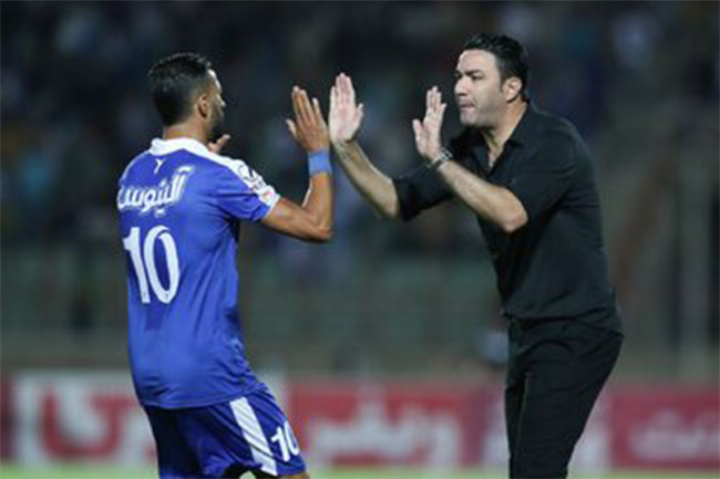 بازیکنان استقلال پشت نکونام درآمدند - اخبار اسپرت بازیکنان استقلال پشت نکونام درآمدند