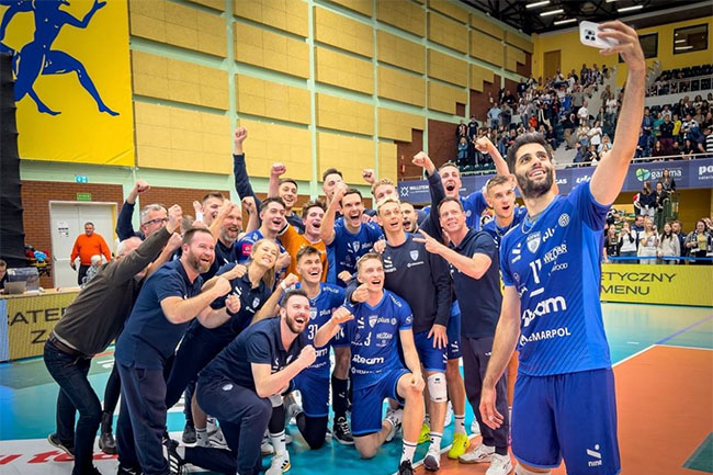 آتشبازی کاپیتان ایران: یک غول دیگر از پا در آمد! - اخبار اسپرت آتشبازی کاپیتان ایران: یک غول دیگر از پا در آمد!