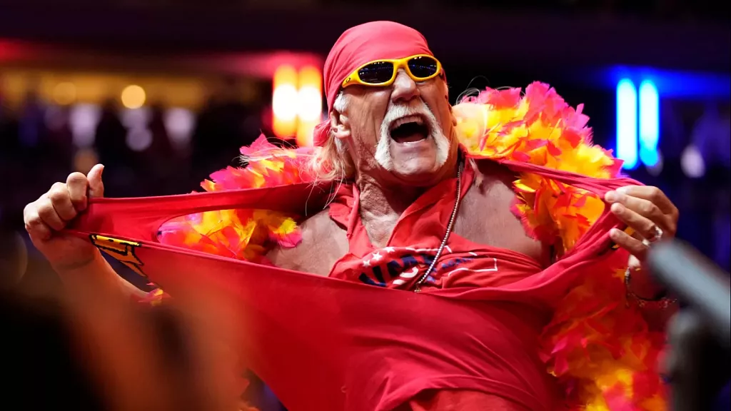 اسطوره WWE هالک هوگان در سن ۷۱ سالگی درگذشت