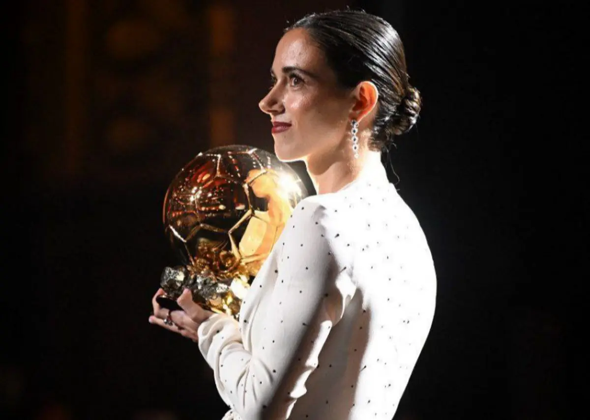 wallpaper for phone Aitana Bonmatí