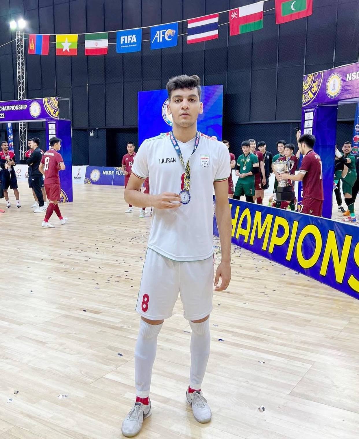 محمدحسین بازیار والپیپر