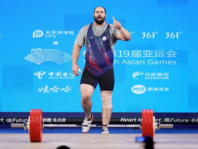 آیت شریفی وزنه بردار