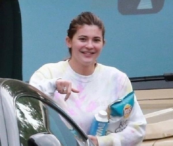 کایلی جنر نو میکاپ