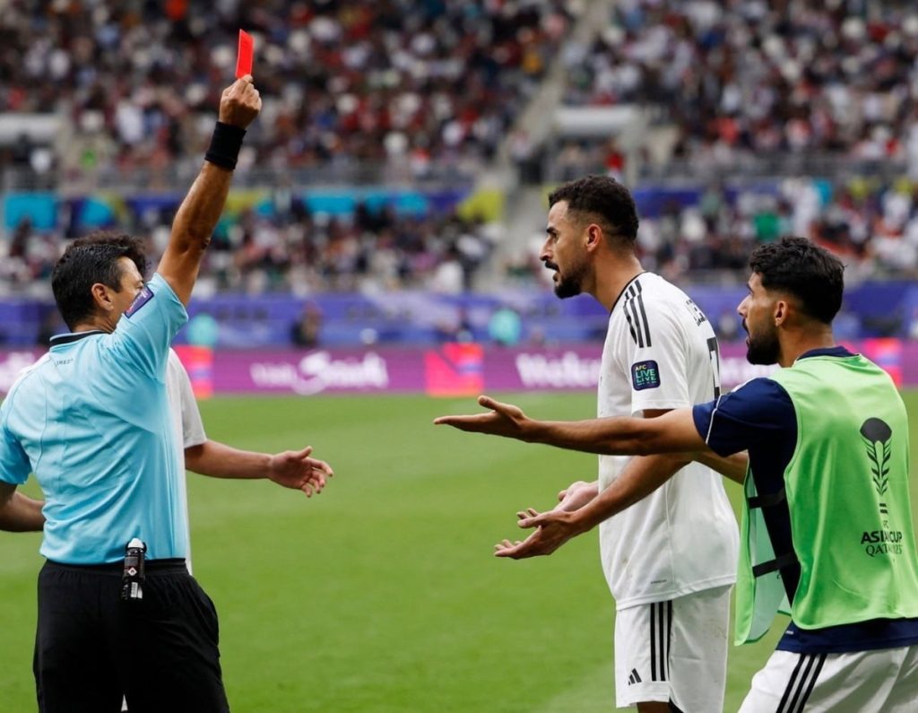 اخراج بازيكن علیرضا فغانی