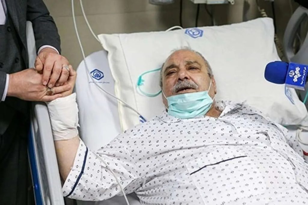 عکس محمد کاسبی در بستر بیماری
