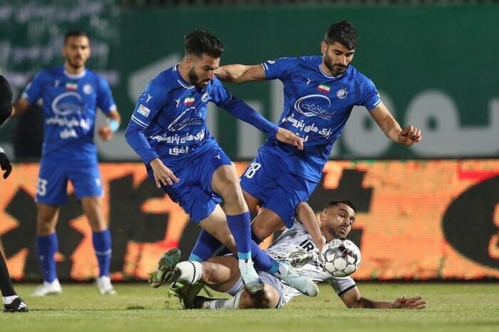 تاریخ بازی چادرملو و استقلال 