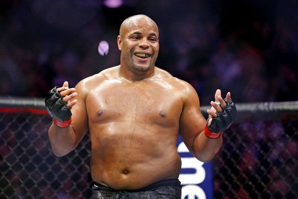 دنیل کورمیر دابل چمپیون UFC
