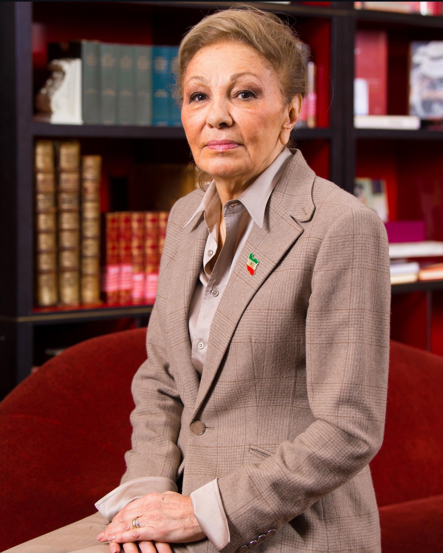 عکس پروفایل فرح پهلوی عکس پروفایل فرح پهلوی