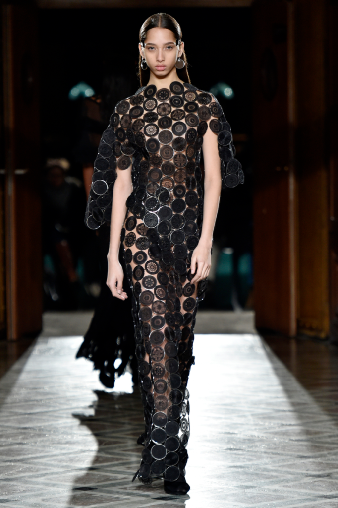 کتواک متفاوت یاسمن واینالدوم در فشن شو  کتواک متفاوت یاسمن واینالدوم در فشن شو