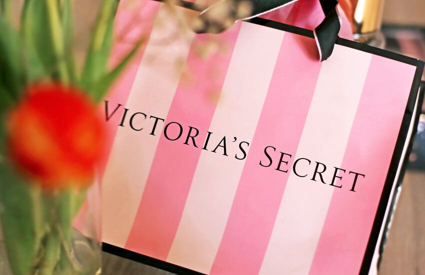 تاریخچه برند و طراحی لوگو ویکتوریا سکرت تاریخچه برند و طراحی لوگو ویکتوریا سکرت
