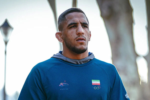 عکس رحمان عموزاد برای موبایل