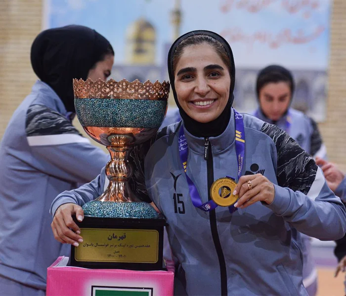 عکس نسیمه غلامی فوتسال