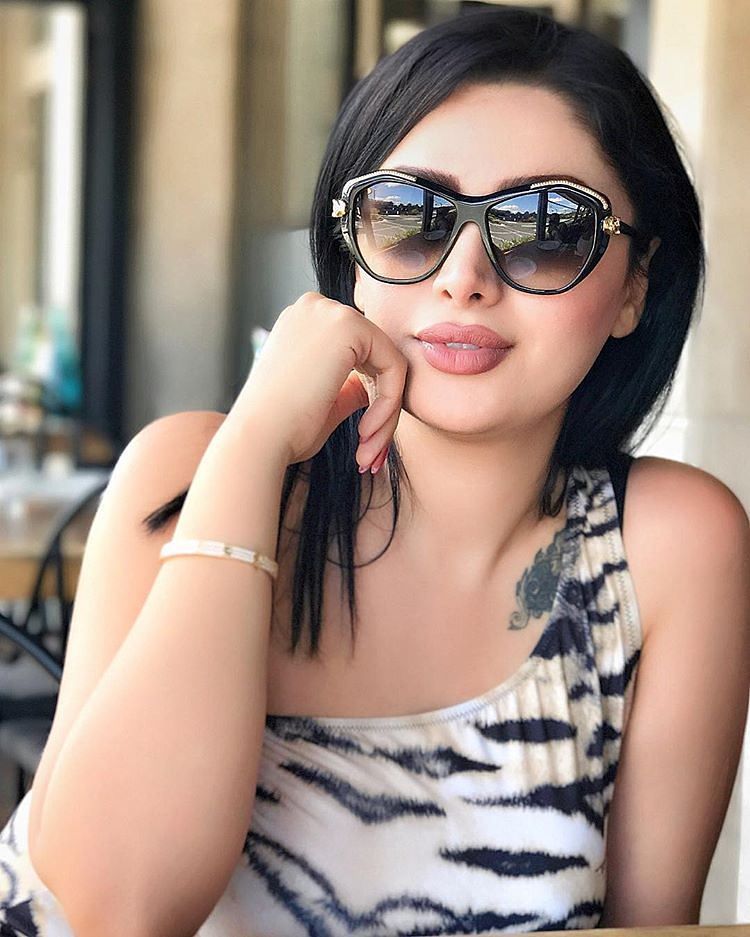 دنیا جهانبخت شهوانی