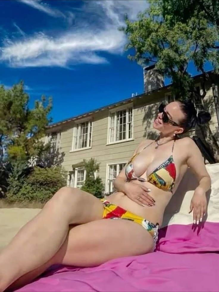 عکس لختی بیلی آیلیش