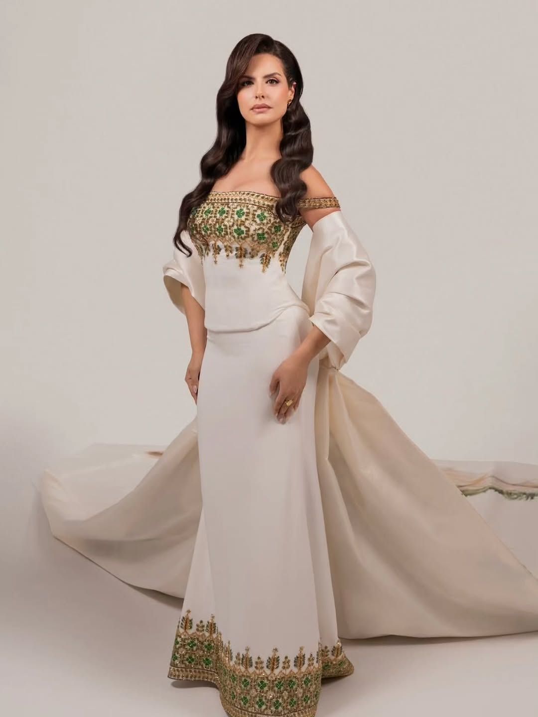 لباس ملی نمادین نادین ایوب در رقابت جهانی لباس ملی نمادین نادین ایوب در رقابت جهانی