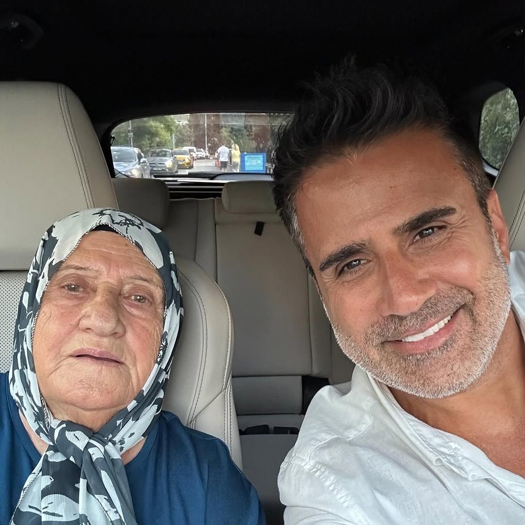 عکس امراه و مادرش