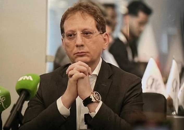 بابک زنجانی برای دلار تارگت ۲۰۰ هزار تومانی داد