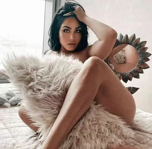 شهوانی مینا نامداری