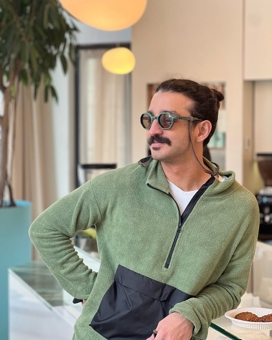 سینا ساعی عکس سینا ساعی عکس