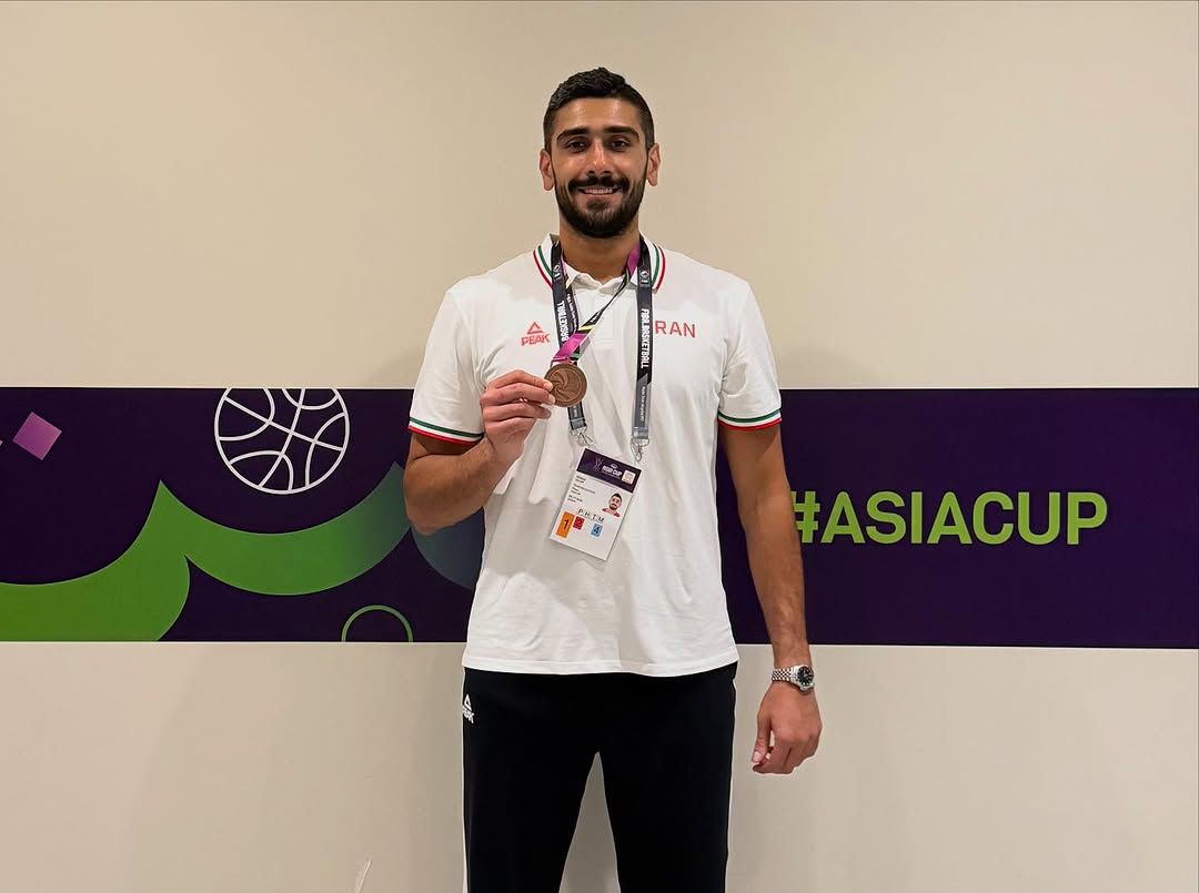 عکس های سالار منجی بازیکن بسکتبال