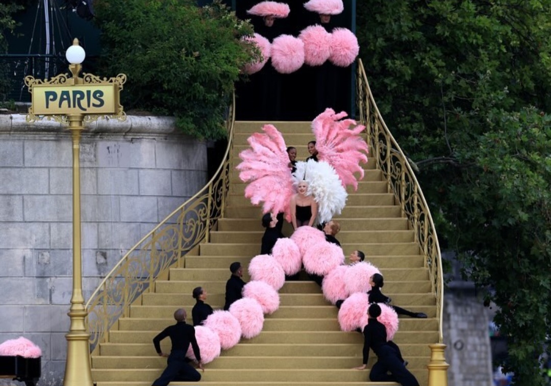 واکنش‌ها به حضور لیدی گاگا در افتتاحیه جام جهانی